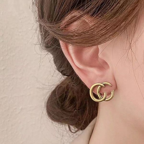 vintage designer g letter stud earrings interlocking letter earrings women's minimalist style earrings e party date earrings with box, Golden;silver
vintage designer g letter stud earrings interlocking letter earrings women's minimalist style earrings e party date earrings with box, Golden;silver