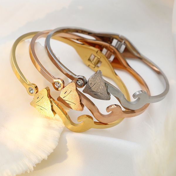 light luxury senior designer accessories bangles fashion frosted fox diamond-encrusted titanium steel bracelet do not fade color spring open, Black
light luxury senior designer accessories bangles fashion frosted fox diamond-encrusted titanium steel bracelet do not fade color spring open, Black