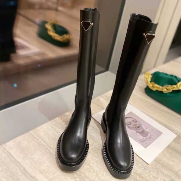 2021 autum luxury designer women motorcycle boots comfortable leather elastic fabric with zipper fashion knee height booties quality01, Black
2021 autum luxury designer women motorcycle boots comfortable leather elastic fabric with zipper fashion knee height booties quality01, Black