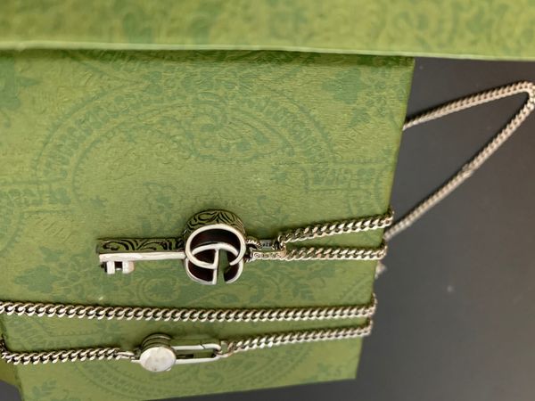 2023 luxury fashion necklace designer carved pattern key model necklace men's and women's raw necklace no box, Silver
2023 luxury fashion necklace designer carved pattern key model necklace men's and women's raw necklace no box, Silver