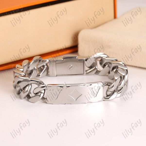 2023 designer bracelets chain identification love bracelet luxury flowers v for women jewelry fashion street charm earring wedding gift 925, Black
2023 designer bracelets chain identification love bracelet luxury flowers v for women jewelry fashion street charm earring wedding gift 925, Black