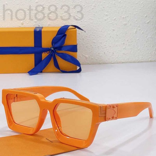 sunglasses designer season colors millionaire fashion trend orange z1165w thickened square frame ladies shopping party vacation sun glasses, White;black
sunglasses designer season colors millionaire fashion trend orange z1165w thickened square frame ladies shopping party vacation sun glasses, White;black
