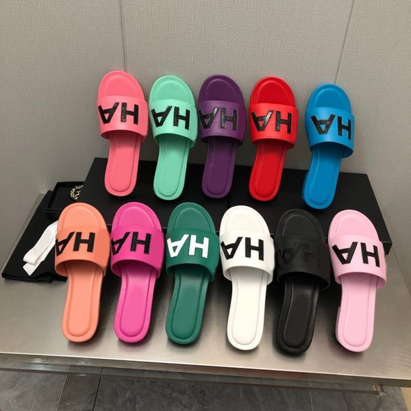 mens womens interlocking c slipper chain laser summer sandals beach slides slippers ladies bathroom candy color jelly casual shoes letter pr, Black
mens womens interlocking c slipper chain laser summer sandals beach slides slippers ladies bathroom candy color jelly casual shoes letter pr, Black