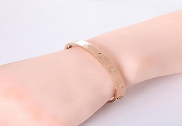 15cm 22cm love bracelets bangles for women menaaa cubic zirconia 316l titanium steel jewelry with key screwdriver classic des3156362, Black
15cm 22cm love bracelets bangles for women menaaa cubic zirconia 316l titanium steel jewelry with key screwdriver classic des3156362, Black