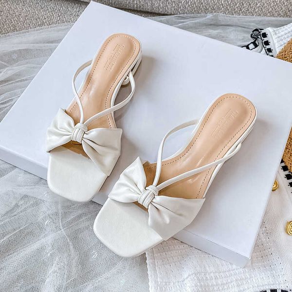 sandals 2022 summer new women's sandals fashion brand low heel slippers bow ribbon design shoes black white large 41-43 y2304
sandals 2022 summer new women's sandals fashion brand low heel slippers bow ribbon design shoes black white large 41-43 y2304