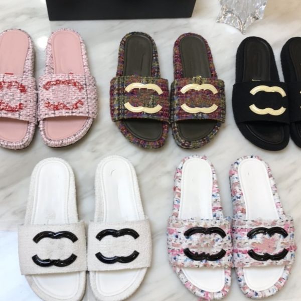 2023 women girls thick bottom sandals slippers tweed embroidered sandal interlocking c platform muels paris chains fashion flat flip flops c, Black
2023 women girls thick bottom sandals slippers tweed embroidered sandal interlocking c platform muels paris chains fashion flat flip flops c, Black