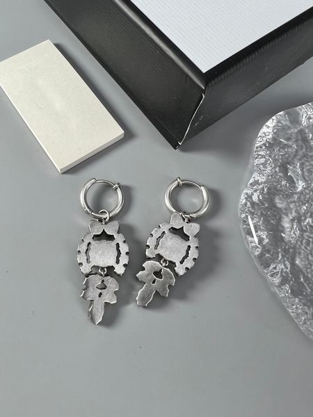 2023 luxury fashion women's studs dangle dangles designer bracelet retro court style earrings classical elegance full of design sense n, Silver
2023 luxury fashion women's studs dangle dangles designer bracelet retro court style earrings classical elegance full of design sense n, Silver