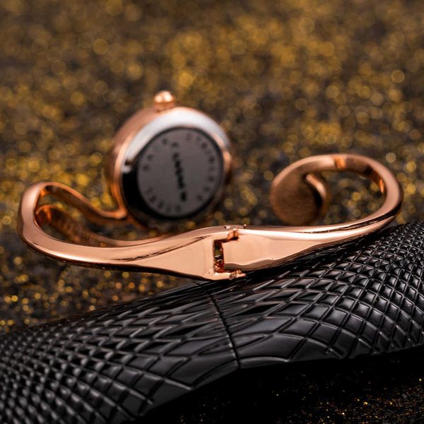 wristwatches 2022 luxury brand bracelet watch for women ladies bangle watches full steel wristwatches women's watches clock montre femm, Slivery;brown
wristwatches 2022 luxury brand bracelet watch for women ladies bangle watches full steel wristwatches women's watches clock montre femm, Slivery;brown