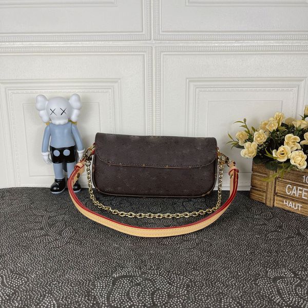 high-quality tote bag handbag chain bag, bags32 adjustable leather shoulder strap, detachable, for long, short shoulder and crossbody option
high-quality tote bag handbag chain bag, bags32 adjustable leather shoulder strap, detachable, for long, short shoulder and crossbody option