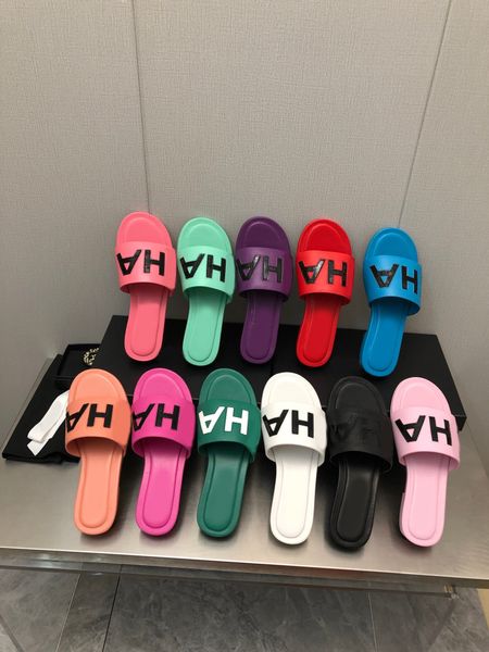 designer women slippers genuine leather flat famous sandals 2023 summer fashion beach ch letter drag ane l candy color matte women's sl, Black
designer women slippers genuine leather flat famous sandals 2023 summer fashion beach ch letter drag ane l candy color matte women's sl, Black