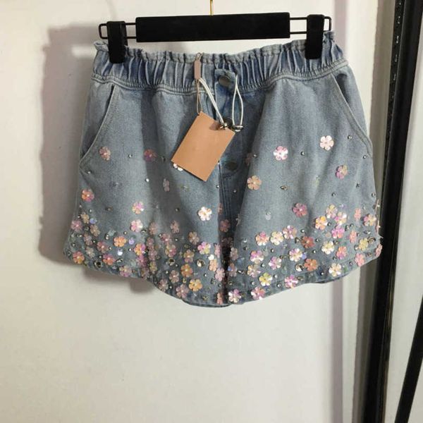 23ss denim shorts womens designer clothing sequin studded beaded flower studded drill elastic waist denim shorts women clothes a1, White;black
23ss denim shorts womens designer clothing sequin studded beaded flower studded drill elastic waist denim shorts women clothes a1, White;black