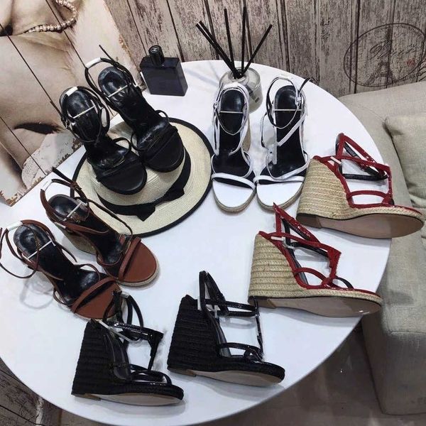 designers cassandra sandals women dress shoes wedge espadrilles black patent leather high heels adjustable buckle wedding 35-41
designers cassandra sandals women dress shoes wedge espadrilles black patent leather high heels adjustable buckle wedding 35-41