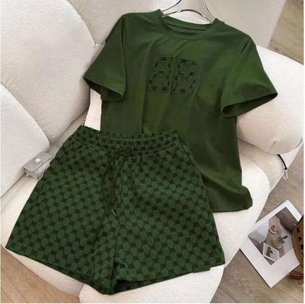 designer tracksuits women 2 piece shorts set short sleeve t shirt jogger sport suit fashion pink letter print sportswear, Gray
designer tracksuits women 2 piece shorts set short sleeve t shirt jogger sport suit fashion pink letter print sportswear, Gray
