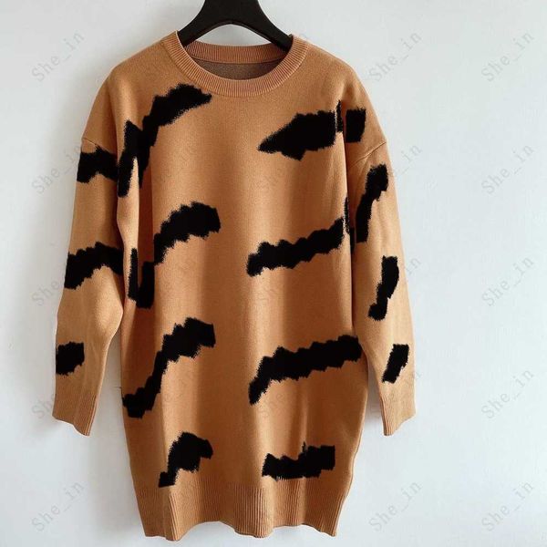 letter balencigas women's classic sweaters casual knit fashion dress contrast color wear long sleeve autumn pattern, White;black
letter balencigas women's classic sweaters casual knit fashion dress contrast color wear long sleeve autumn pattern, White;black