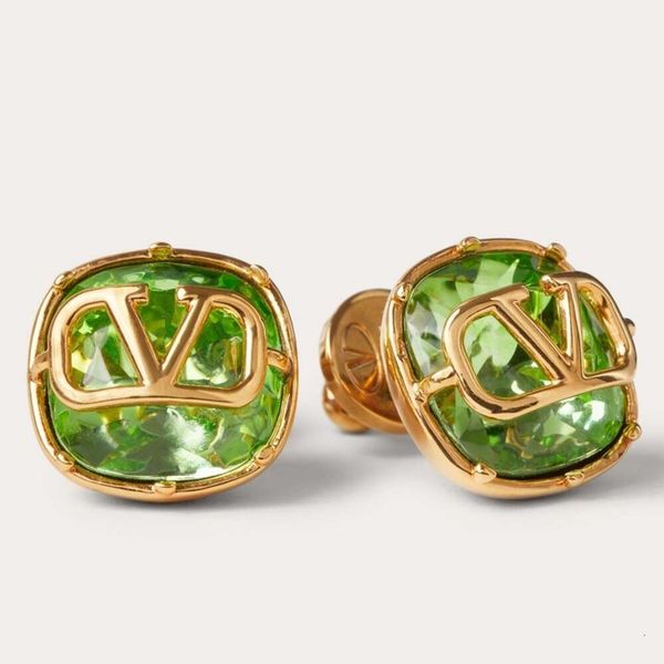 Classic Designer Earrings Jewelry Letter V jewelry 2023 New Letter Fashion Trend Earring Women's Green Imitation Diamond Pink Diamond Earrings
Classic Designer Earrings Jewelry Letter V jewelry 2023 New Letter Fashion Trend Earring Women's Green Imitation Diamond Pink Diamond Earrings