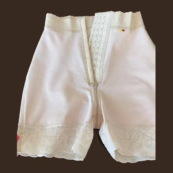 women's shapers fajas weight loss lace hip enhancement charming curve hip enhancement short 3 hook short women's abdominal control, Black;white
women's shapers fajas weight loss lace hip enhancement charming curve hip enhancement short 3 hook short women's abdominal control, Black;white