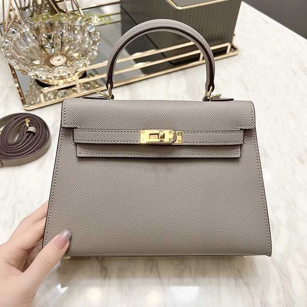designer kelys handbags hemrres second-generation bag women's leather 2023 new mini portable palm print shoulder messenger has logo lrp
designer kelys handbags hemrres second-generation bag women's leather 2023 new mini portable palm print shoulder messenger has logo lrp