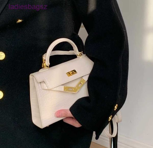 handbags original kelys hermss 2023 second generation fashion trend one shoulder diagonal cross portable leather womensc rocodilec owhides m, Black
handbags original kelys hermss 2023 second generation fashion trend one shoulder diagonal cross portable leather womensc rocodilec owhides m, Black