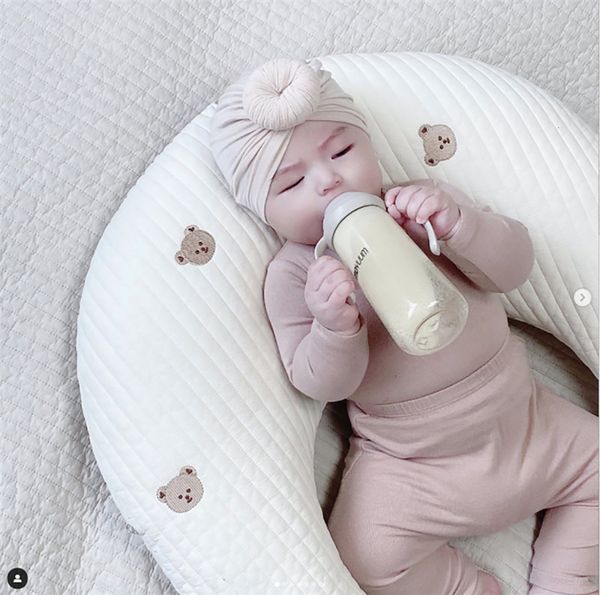 pillows child detachable nursing head cushion soft crib bumper moon shape bear embroidery breastfeeding for born baby 230407
pillows child detachable nursing head cushion soft crib bumper moon shape bear embroidery breastfeeding for born baby 230407