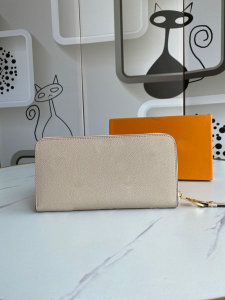fashion designer women's short wallet women's wallet business card holder card bag,69794, Red;black
fashion designer women's short wallet women's wallet business card holder card bag,69794, Red;black