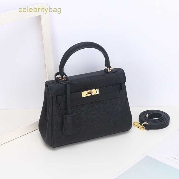 designer kelys handbags hemrres new lychee pattern leather fashion trend one shoulder messenger layer cowhide lady hand middle 1 has logo u3
designer kelys handbags hemrres new lychee pattern leather fashion trend one shoulder messenger layer cowhide lady hand middle 1 has logo u3