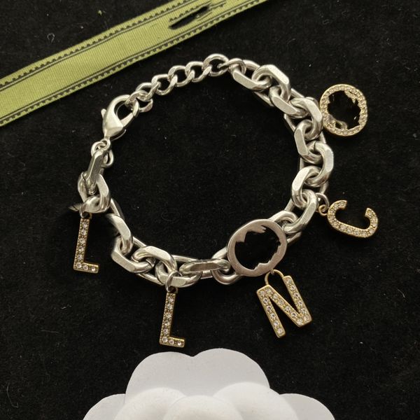 Designer Alphabet Vintage Necklace Pendant Women's Jewelry Daughter Diamond Jewelry Gothic Rock Style G Style Vintage Jewelry 02
Designer Alphabet Vintage Necklace Pendant Women's Jewelry Daughter Diamond Jewelry Gothic Rock Style G Style Vintage Jewelry 02
