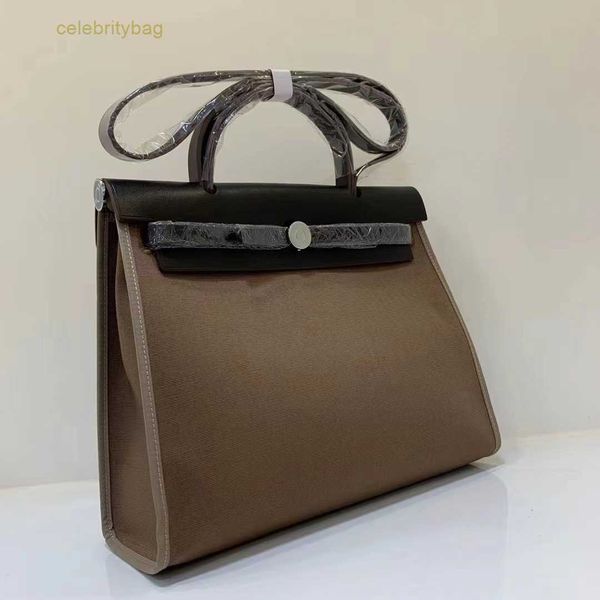 designer kelys handbags hemrres leather bag 2023 new women's cowhide canvas contrast color hand one-shoulder cross-body mother has logo
designer kelys handbags hemrres leather bag 2023 new women's cowhide canvas contrast color hand one-shoulder cross-body mother has logo