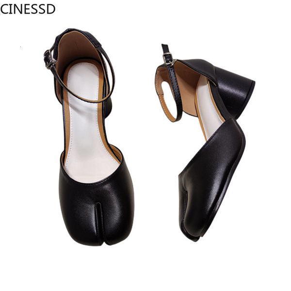 dress shoes women split toe ninja tabi pumps woman 6cm3.5cm heels mary janes round high heel shoes buckle strap shallow sandals shoes 230407, Black
dress shoes women split toe ninja tabi pumps woman 6cm3.5cm heels mary janes round high heel shoes buckle strap shallow sandals shoes 230407, Black