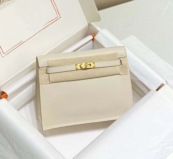 10a mirror quality luxury designer leather leather purse side backpack ladies handmade gold lock purse shoulder bag with box.
10a mirror quality luxury designer leather leather purse side backpack ladies handmade gold lock purse shoulder bag with box.