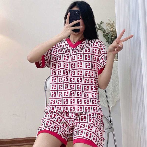 women's sleep lounge women's pajamas set luxury fashion cross letters print short sleeve sleepwear silk like leisure home clothes
women's sleep lounge women's pajamas set luxury fashion cross letters print short sleeve sleepwear silk like leisure home clothes