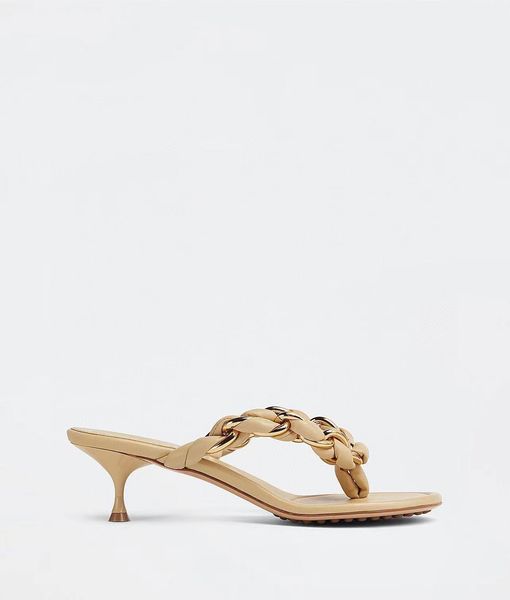 2023 new women's flat slippers clip toe chain design beach sandals classic buckle decoration multi-color non slip outsole size 35-41 5., Black
2023 new women's flat slippers clip toe chain design beach sandals classic buckle decoration multi-color non slip outsole size 35-41 5., Black