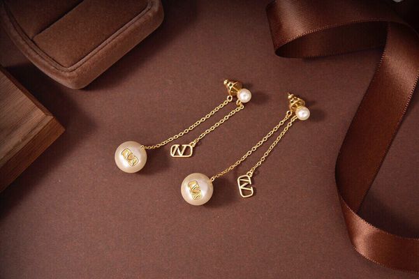 woman charm earrings v earing designer stud pearl orecchini fashion luxury vlogo ewelry hoop women ohrringe 21dsas, Golden
woman charm earrings v earing designer stud pearl orecchini fashion luxury vlogo ewelry hoop women ohrringe 21dsas, Golden