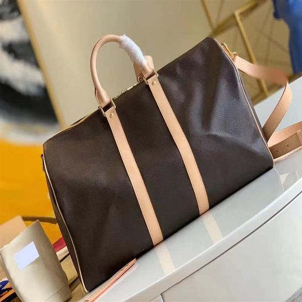 luxury fashion men and women travel bag large capacity shoulder bag 11 leather handbag classic messenger bag with lo2654, Black;red
luxury fashion men and women travel bag large capacity shoulder bag 11 leather handbag classic messenger bag with lo2654, Black;red