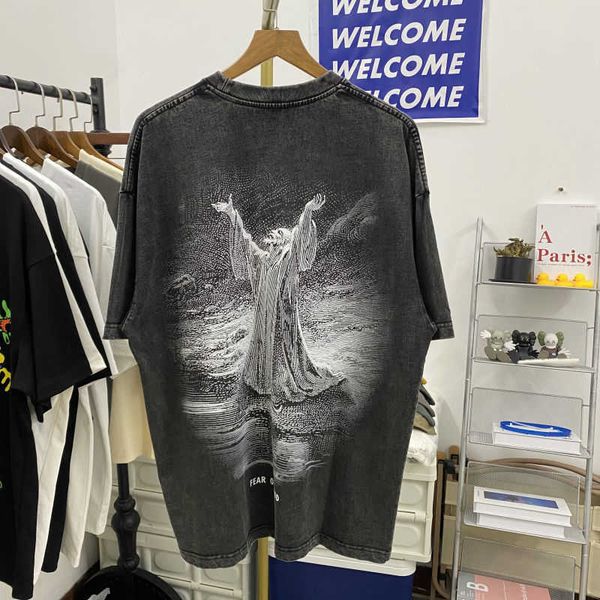 fog co branded union letter character print tee complexcon exhibition exclusive old short sleeve t-shirt for men, White;black
fog co branded union letter character print tee complexcon exhibition exclusive old short sleeve t-shirt for men, White;black