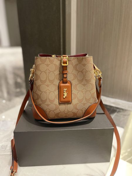 koujia 2023 new shoulder bag handbag women's fashion and atmosphere bucket bag large capacity bag
koujia 2023 new shoulder bag handbag women's fashion and atmosphere bucket bag large capacity bag