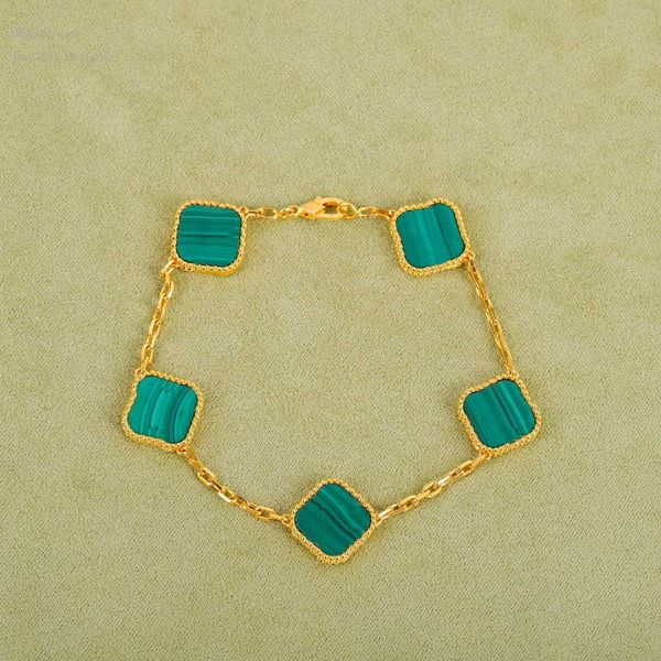 designer bracelets woman charm bracelets four leaf clover designer van fashion luxury jewelry women bracelets 45612123, Golden;silver
designer bracelets woman charm bracelets four leaf clover designer van fashion luxury jewelry women bracelets 45612123, Golden;silver