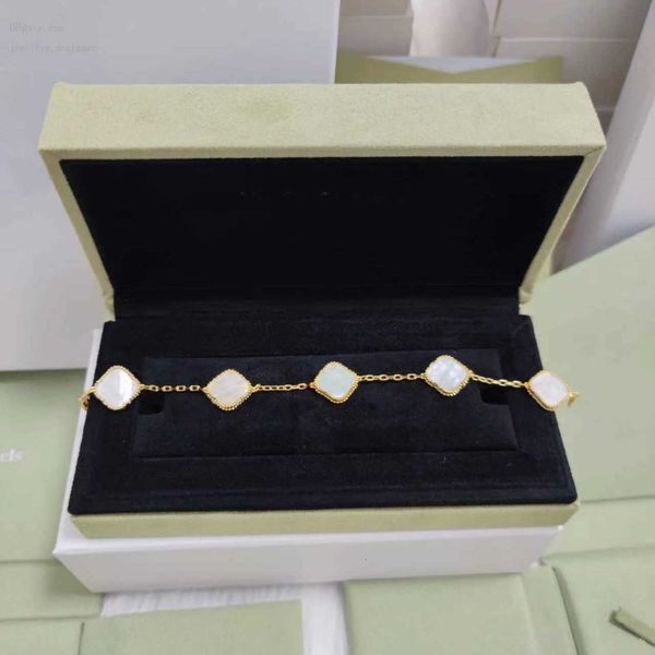 designer bracelets classic style fashion four leaf clover charm bracelets 18k yellow gold white mother of pearl designer bracelet ladies wed, Golden;silver
designer bracelets classic style fashion four leaf clover charm bracelets 18k yellow gold white mother of pearl designer bracelet ladies wed, Golden;silver