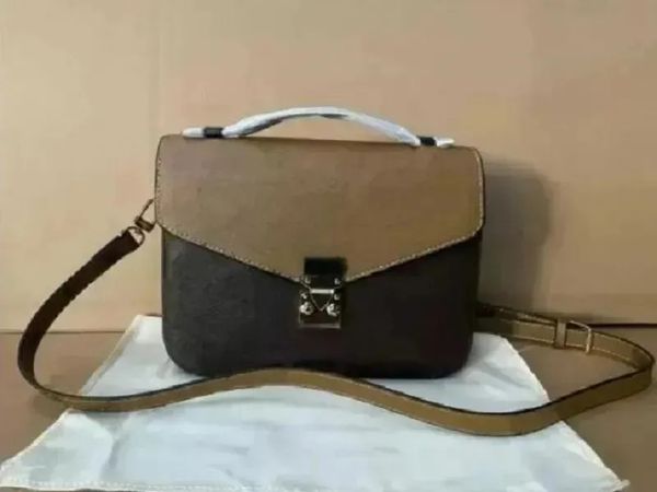 famous designers bags women handbag purse messenger bag oxidizing genuine leather fashion elegant shoulder bag designer long shoulder strap, Red;black
famous designers bags women handbag purse messenger bag oxidizing genuine leather fashion elegant shoulder bag designer long shoulder strap, Red;black