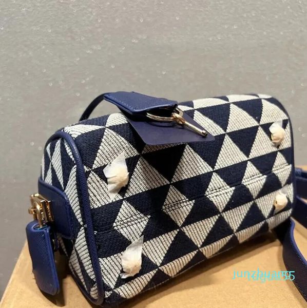 pra da bag handbag designer bag women shoulder crossbody bag classic symbole pillow bag tote bags 66
pra da bag handbag designer bag women shoulder crossbody bag classic symbole pillow bag tote bags 66