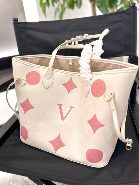 5a beach bag designer bag tote mommy bag handbag women's cream strawberry shoulder and back hand carry large capacity summer fashion pi
5a beach bag designer bag tote mommy bag handbag women's cream strawberry shoulder and back hand carry large capacity summer fashion pi