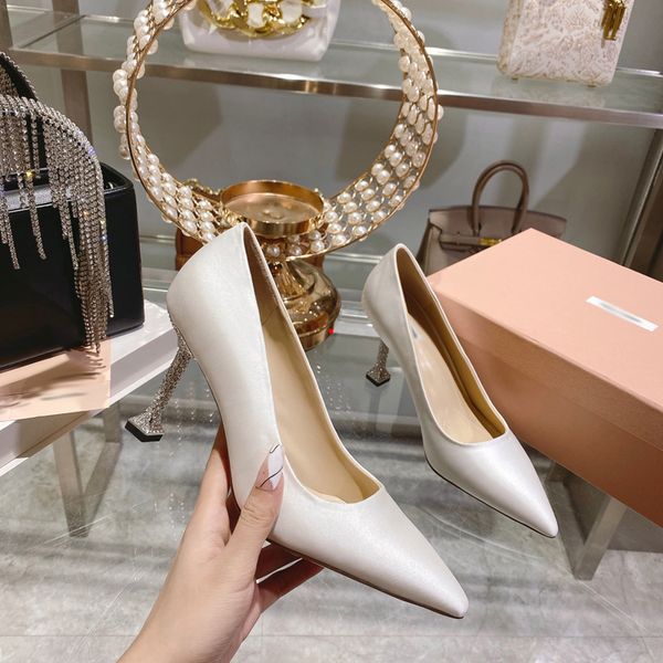 2023 fashion dress shoes crystal pumps satin suede leather high heels bridal wedding party women's walking size35-40 -118, Black
2023 fashion dress shoes crystal pumps satin suede leather high heels bridal wedding party women's walking size35-40 -118, Black