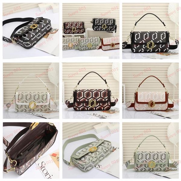 cross body bag luxury female fashion trendy clutch postman designer totes classic vintage baguette fashion smartphone bags
cross body bag luxury female fashion trendy clutch postman designer totes classic vintage baguette fashion smartphone bags