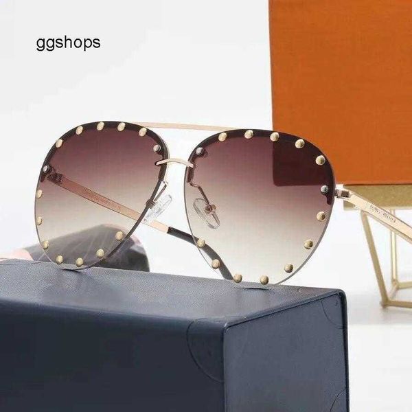 new fashion sunglasses european and american women's avant-garde leisure anti glare sunglasses ivt 9meb, White;black
new fashion sunglasses european and american women's avant-garde leisure anti glare sunglasses ivt 9meb, White;black