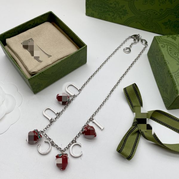 Designer Alphabet Vintage Necklace Pendant Ladies Jewelry Daughter Diamond Jewelry Gothic Rock style G Style Vintage jewelry 01
Designer Alphabet Vintage Necklace Pendant Ladies Jewelry Daughter Diamond Jewelry Gothic Rock style G Style Vintage jewelry 01