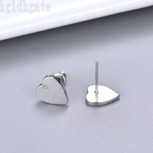 exquisite luxury earrings solid color designer earings for womens fashion heart shape rngraved letters cute formal simple valentines day stu, Golden;silver
exquisite luxury earrings solid color designer earings for womens fashion heart shape rngraved letters cute formal simple valentines day stu, Golden;silver
