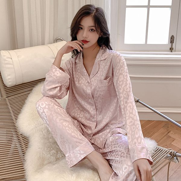 women's sleepwear silk women's pajamas two piece multi color loose leopard pattern women's pajamas home service 230408, Black;red
women's sleepwear silk women's pajamas two piece multi color loose leopard pattern women's pajamas home service 230408, Black;red