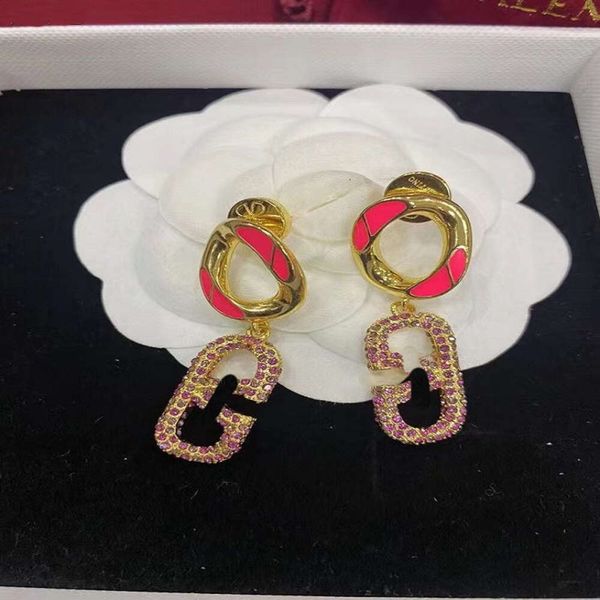 Classic designer earrings jewelry letter V Valentinolies 2023 V-letter Rhinestone Drop Glue Earrings Brass Material Design Silver Needle Earring Christmas gifts
Classic designer earrings jewelry letter V Valentinolies 2023 V-letter Rhinestone Drop Glue Earrings Brass Material Design Silver Needle Earring Christmas gifts