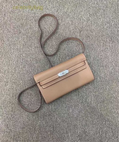 designer kellies handbags hemres box 2023 new cowhide wallet one shoulder crossbody bag fashionable and elegant women's handheld trend
designer kellies handbags hemres box 2023 new cowhide wallet one shoulder crossbody bag fashionable and elegant women's handheld trend