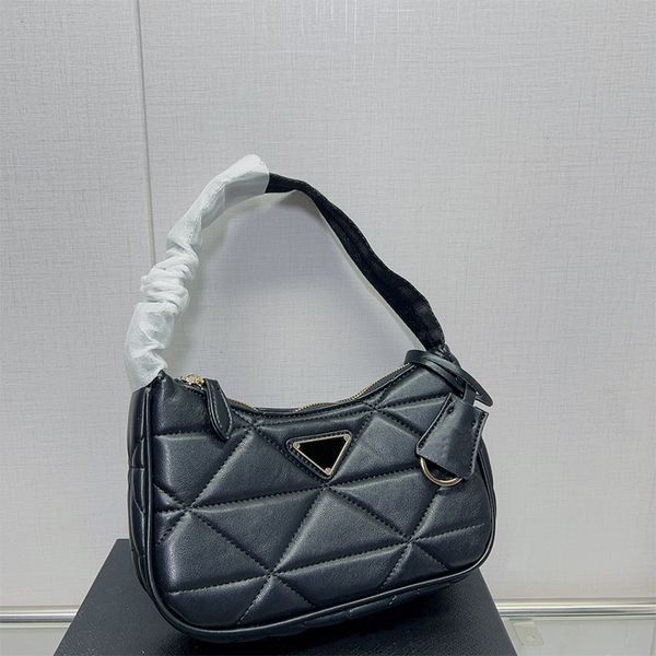 fashion ieisure evening bag 2023 women classic designer bag solid shoulder bags letter zipper half moon size: 21*12cm wholesale and retail
fashion ieisure evening bag 2023 women classic designer bag solid shoulder bags letter zipper half moon size: 21*12cm wholesale and retail