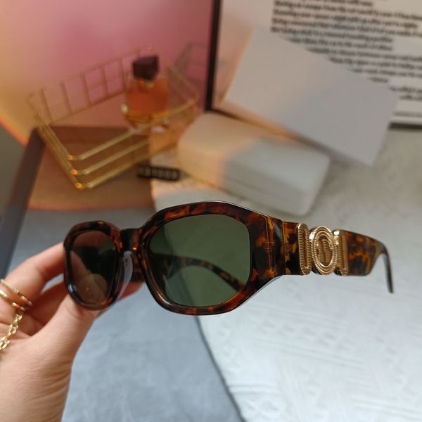 designer sunglasses for women glasses luxury glasses designer goggle beach sun glasses retro small frame luxury design uv400 with box, White;black
designer sunglasses for women glasses luxury glasses designer goggle beach sun glasses retro small frame luxury design uv400 with box, White;black